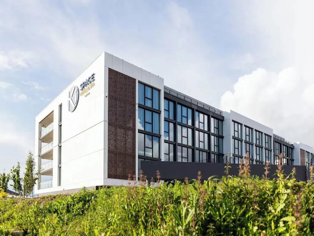Exterior Ki Space Hotel & Spa near Disneyland Paris
