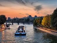 boat-on-seine-sunset