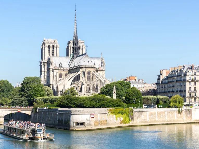 Paris Explorer