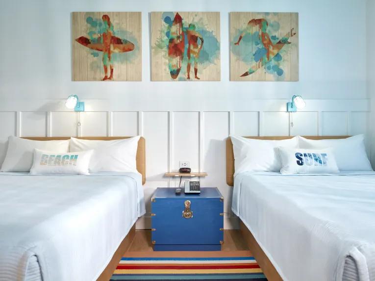 Universal's Endless Summer Resort – Surfside Inn and Suites Standard Room