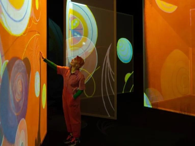 immersive-room