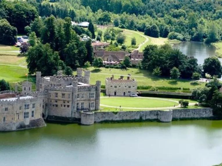 castle-by-moat