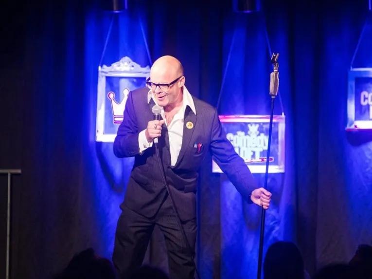 harry-hill-on-stage