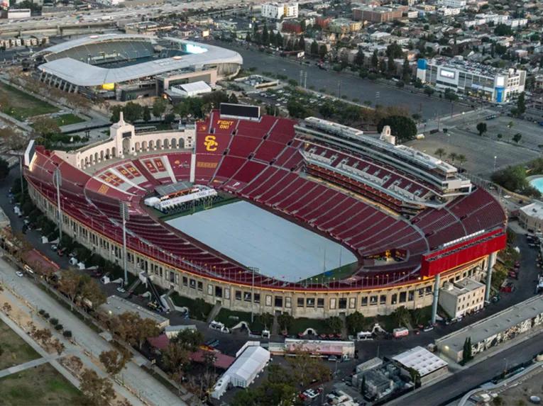 Hollywood & Beyond Helicopter Tour