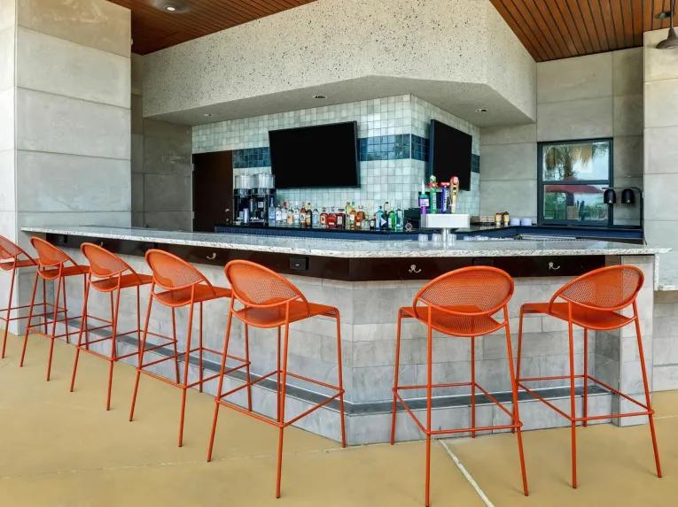 Pool-bar